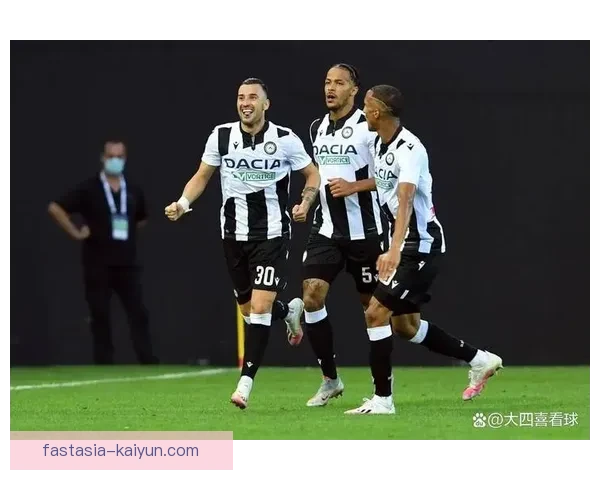 乌迪内斯防守体系升级,迎来全新制胜法宝,表现备受期待。 乌迪内斯防守体系升级,迎来全新制胜法宝,表现备受期待。