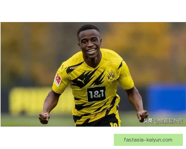 足球抢眼新星表现稳健，未来潜力值得关注